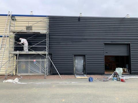 Peinture façade bâtiment professionnel - AVANT